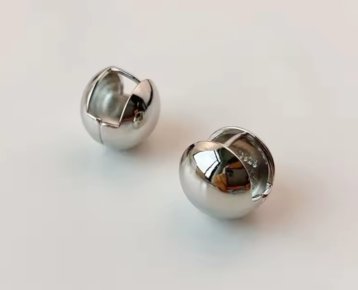 2026 French Luxury Textured Hoop Earrings