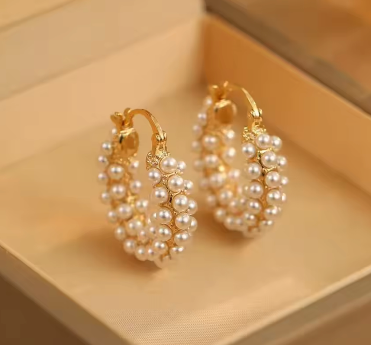 2025 Elegant Small Fragrant Style Earrings